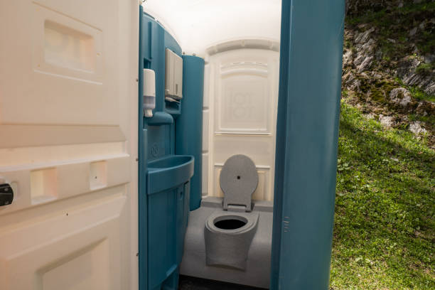 Best Portable Toilet Rental for Emergency Services  in Moorhead, MN